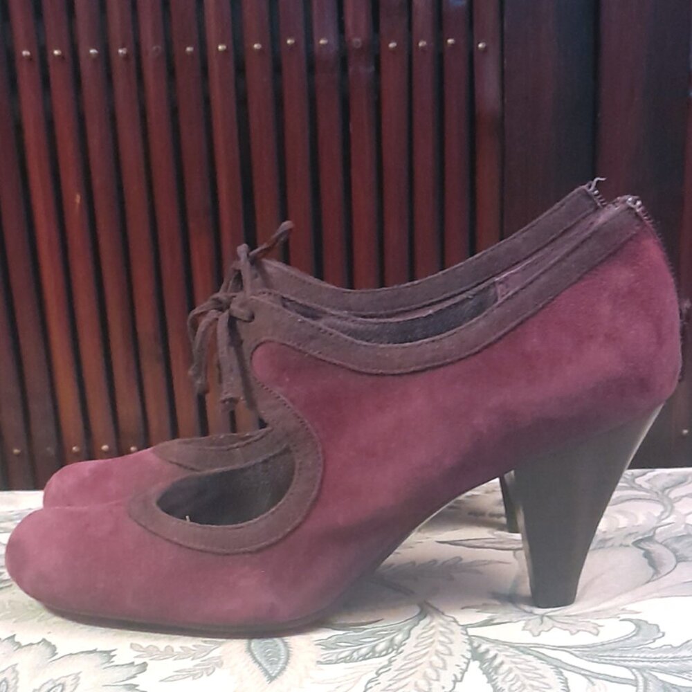 Style & Co Purple/Maroon with Brown trim suede heels 8.5